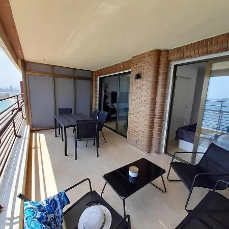 First Line Arenas C Apartment *